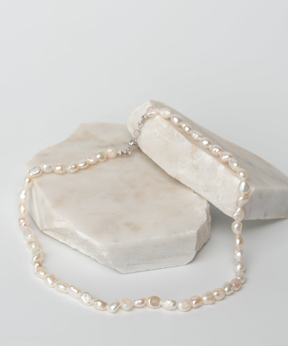 TINY PEARL NECKLACE (SILVER)